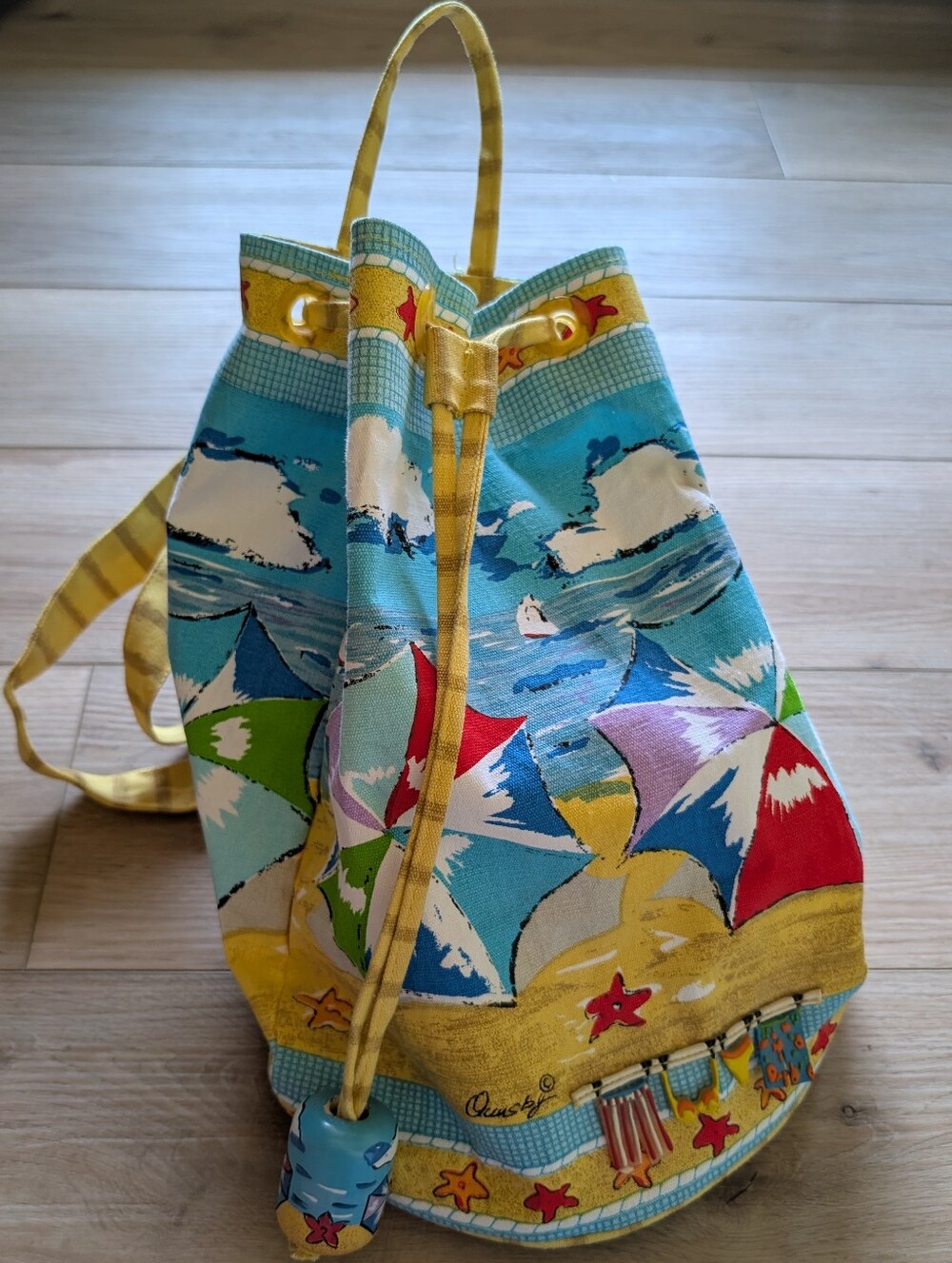 Quasby Anne Ormsby Beach Umbrella Print Drawstring Tote Bag